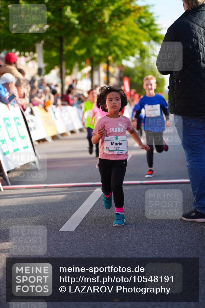 20.09.2026 - PSD Bank Halbmarathon LAZAROV Photography http://msf.ph/oto/10548191 20.09.2026 10:32:01 Ziel 225, 277, 298, 336, 399, 416, 426, 427, 451, 458 meine-sportfotos.de