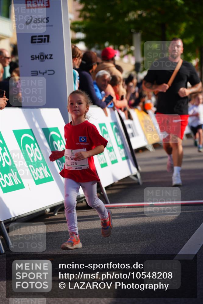 20.09.2026 - PSD Bank Halbmarathon LAZAROV Photography http://msf.ph/oto/10548208 20.09.2026 10:32:08 Ziel 153, 226, 276, 277, 298, 346, 373, 399, 416, 426 meine-sportfotos.de