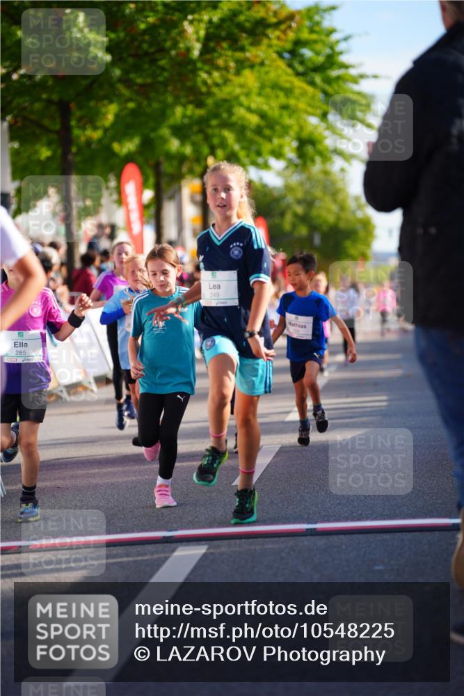 20.09.2026 - PSD Bank Halbmarathon LAZAROV Photography http://msf.ph/oto/10548225 20.09.2026 10:32:18 Ziel 117, 120, 153, 164, 170, 205, 226, 249, 285, 300, 346, 373, 453 meine-sportfotos.de