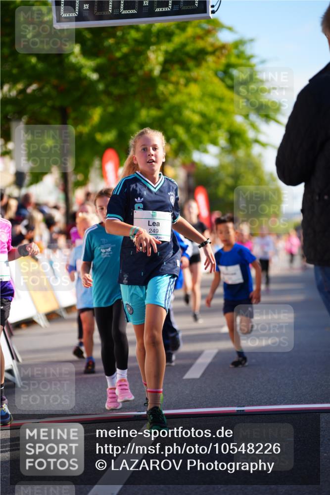 20.09.2026 - PSD Bank Halbmarathon LAZAROV Photography http://msf.ph/oto/10548226 20.09.2026 10:32:18 Ziel 117, 120, 153, 164, 170, 205, 226, 249, 285, 300, 346, 373, 453 meine-sportfotos.de