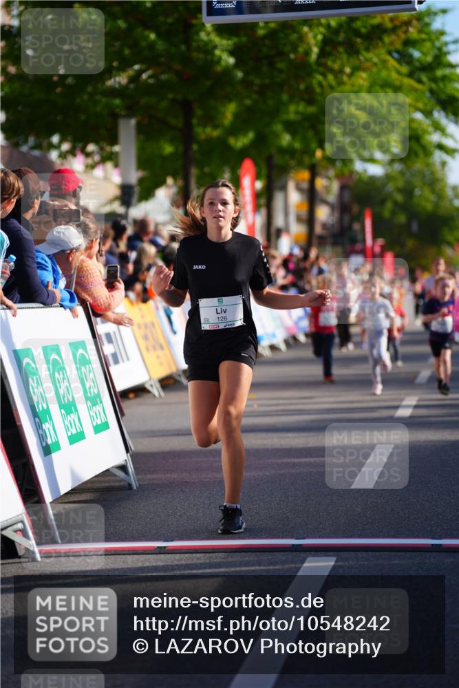 20.09.2026 - PSD Bank Halbmarathon LAZAROV Photography http://msf.ph/oto/10548242 20.09.2026 10:32:29 Ziel 107, 126, 129, 131, 132, 198, 243, 244, 272, 299, 300 meine-sportfotos.de
