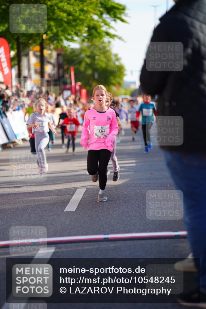 20.09.2026 - PSD Bank Halbmarathon LAZAROV Photography http://msf.ph/oto/10548245 20.09.2026 10:32:30 Ziel 107, 126, 129, 131, 132, 133, 198, 243, 244, 272, 299, 454 meine-sportfotos.de