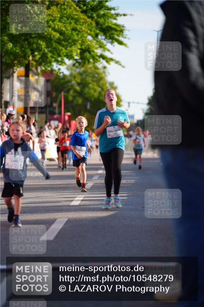 20.09.2026 - PSD Bank Halbmarathon LAZAROV Photography http://msf.ph/oto/10548279 20.09.2026 10:32:50 Ziel 178, 191, 199, 229, 246, 333, 359, 441 meine-sportfotos.de
