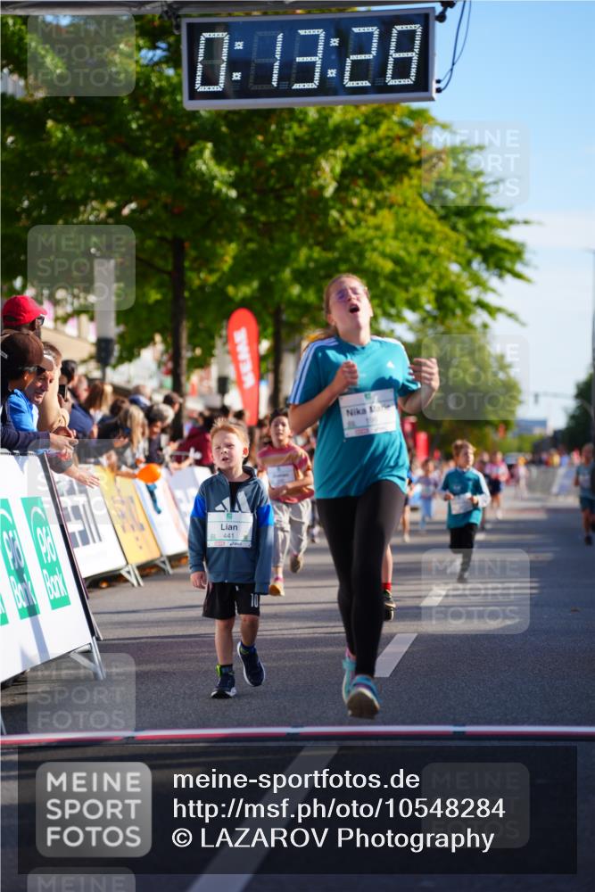 20.09.2026 - PSD Bank Halbmarathon LAZAROV Photography http://msf.ph/oto/10548284 20.09.2026 10:32:52 Ziel 197, 199, 229, 246, 441 meine-sportfotos.de