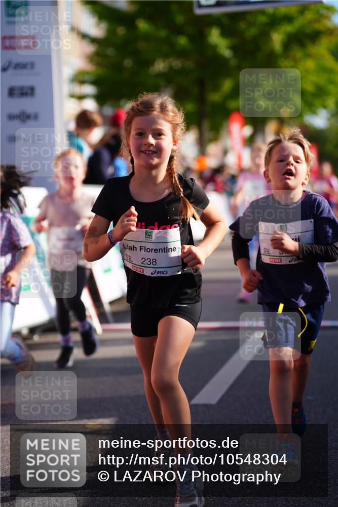 20.09.2026 - PSD Bank Halbmarathon LAZAROV Photography http://msf.ph/oto/10548304 20.09.2026 10:33:04 Ziel 139, 197, 235, 238, 247, 291, 302, 335, 339, 374, 444 meine-sportfotos.de