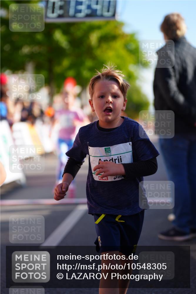 20.09.2026 - PSD Bank Halbmarathon LAZAROV Photography http://msf.ph/oto/10548305 20.09.2026 10:33:04 Ziel 139, 197, 235, 238, 247, 291, 302, 335, 339, 374, 444 meine-sportfotos.de