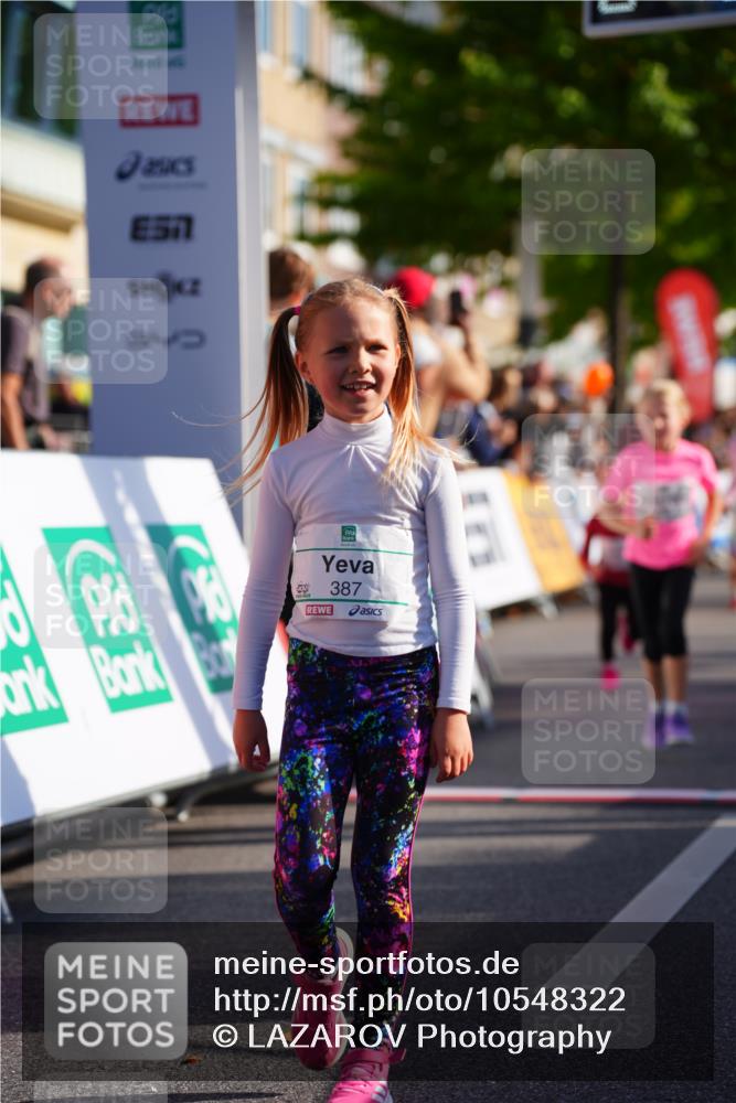 20.09.2026 - PSD Bank Halbmarathon LAZAROV Photography http://msf.ph/oto/10548322 20.09.2026 10:33:13 Ziel 139, 235, 308, 316, 339, 379, 386, 387 meine-sportfotos.de