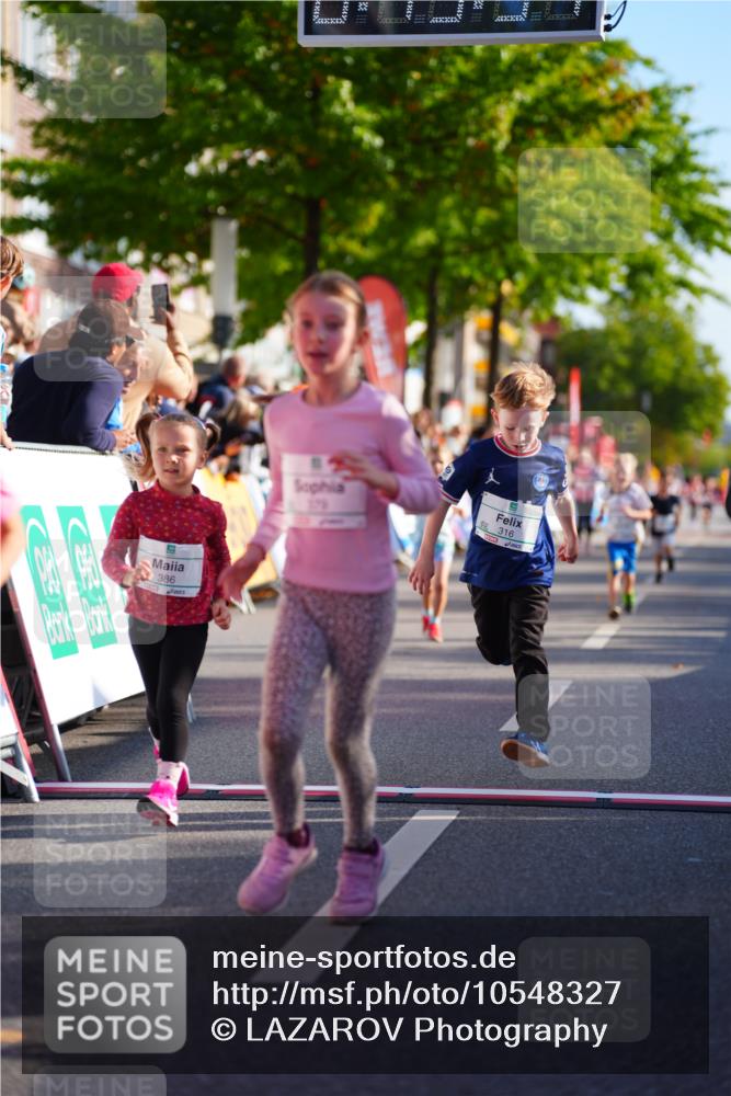 20.09.2026 - PSD Bank Halbmarathon LAZAROV Photography http://msf.ph/oto/10548327 20.09.2026 10:33:15 Ziel 232, 296, 308, 316, 339, 379, 386, 387, 409 meine-sportfotos.de