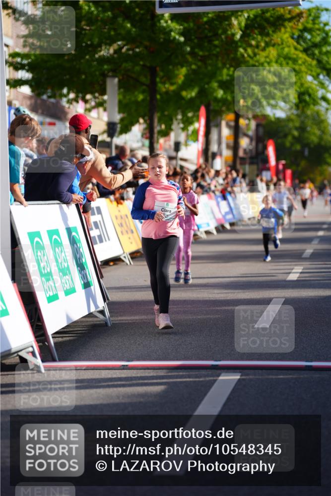 20.09.2026 - PSD Bank Halbmarathon LAZAROV Photography http://msf.ph/oto/10548345 20.09.2026 10:33:25 Ziel 106, 230, 232, 234, 255, 296, 402, 409 meine-sportfotos.de