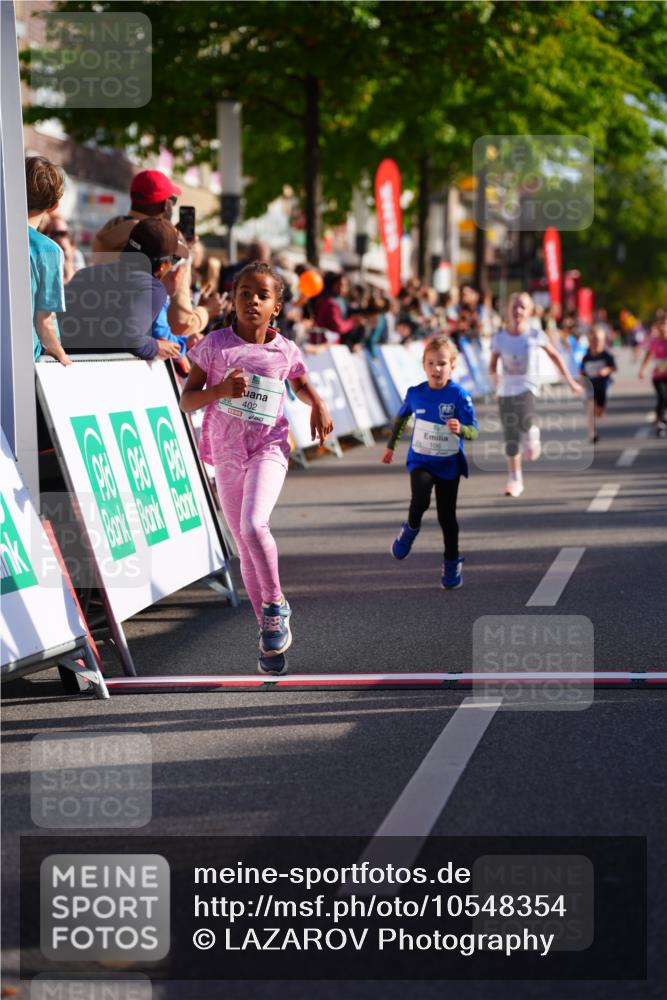 20.09.2026 - PSD Bank Halbmarathon LAZAROV Photography http://msf.ph/oto/10548354 20.09.2026 10:33:28 Ziel 106, 230, 234, 254, 255, 402 meine-sportfotos.de