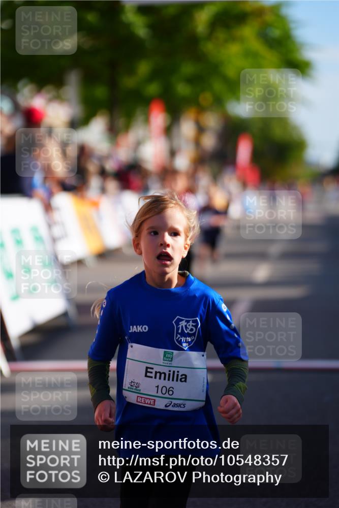 20.09.2026 - PSD Bank Halbmarathon LAZAROV Photography http://msf.ph/oto/10548357 20.09.2026 10:33:31 Ziel 106, 151, 234, 254, 255, 402 meine-sportfotos.de