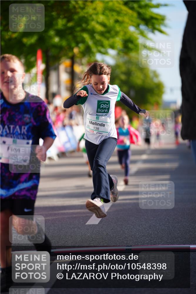 20.09.2026 - PSD Bank Halbmarathon LAZAROV Photography http://msf.ph/oto/10548398 20.09.2026 10:33:56 Ziel 138, 166, 173, 207, 290, 382 meine-sportfotos.de