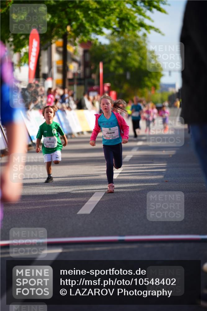 20.09.2026 - PSD Bank Halbmarathon LAZAROV Photography http://msf.ph/oto/10548402 20.09.2026 10:33:57 Ziel 138, 173, 207, 290, 382 meine-sportfotos.de