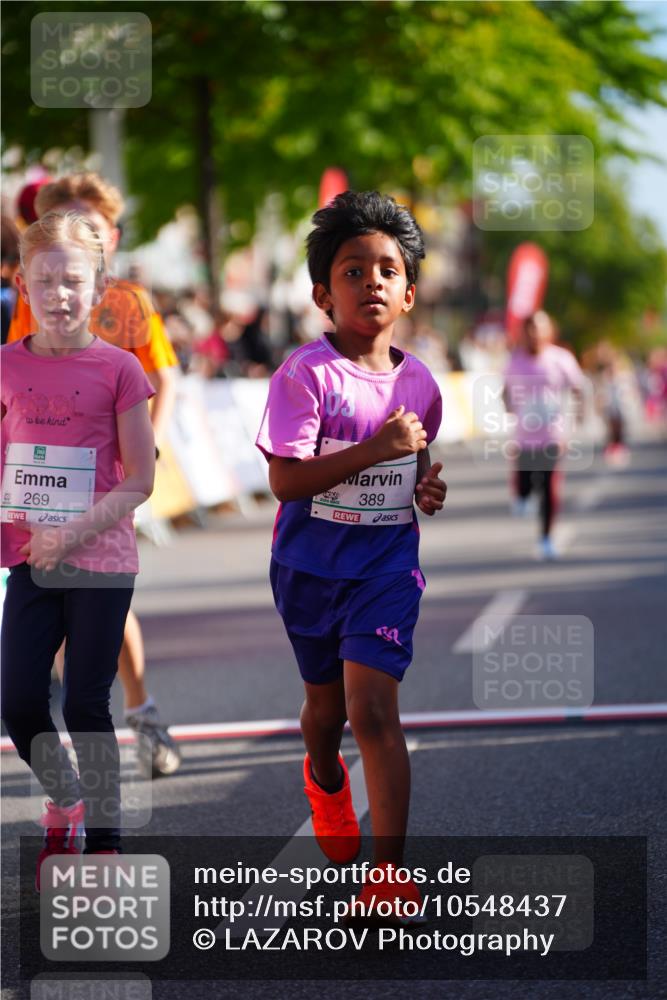 20.09.2026 - PSD Bank Halbmarathon LAZAROV Photography http://msf.ph/oto/10548437 20.09.2026 10:34:14 Ziel 148, 269, 295, 376, 389, 390 meine-sportfotos.de