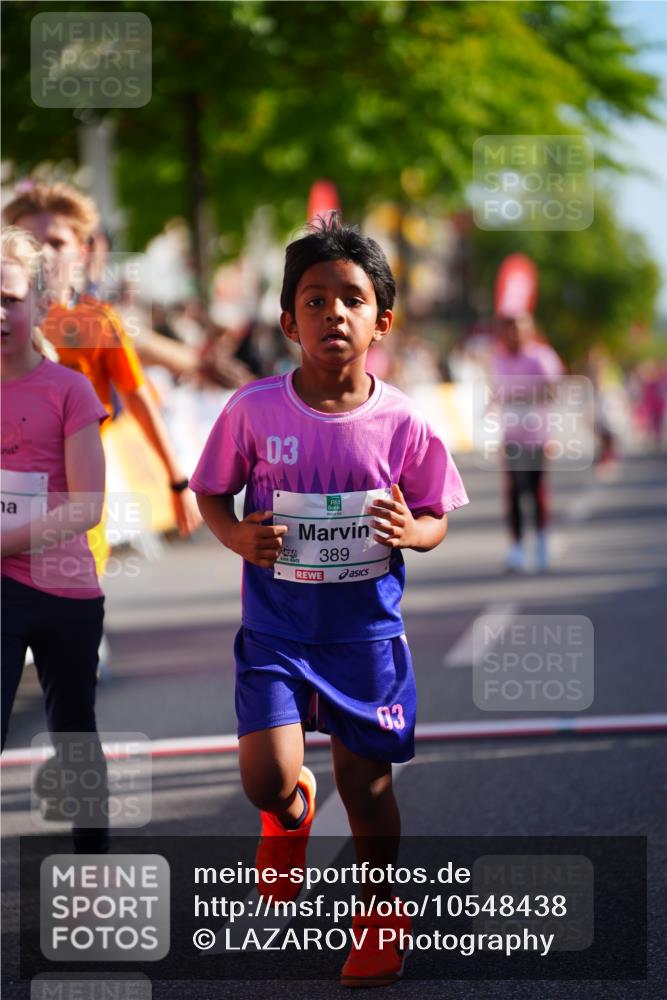 20.09.2026 - PSD Bank Halbmarathon LAZAROV Photography http://msf.ph/oto/10548438 20.09.2026 10:34:14 Ziel 148, 269, 295, 376, 389, 390 meine-sportfotos.de