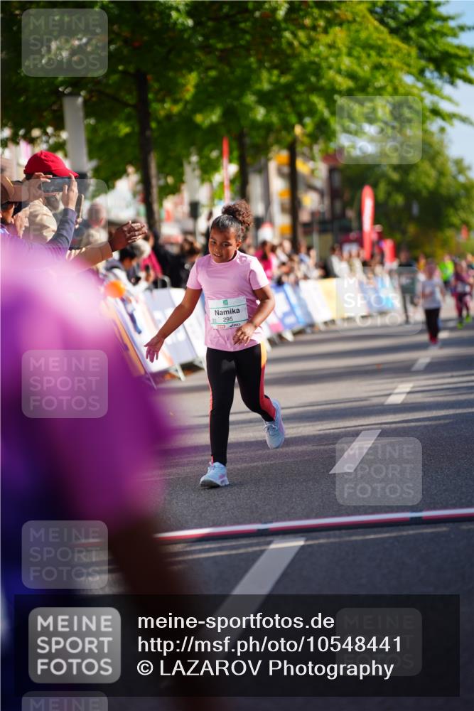 20.09.2026 - PSD Bank Halbmarathon LAZAROV Photography http://msf.ph/oto/10548441 20.09.2026 10:34:16 Ziel 148, 269, 295, 376, 389, 390 meine-sportfotos.de