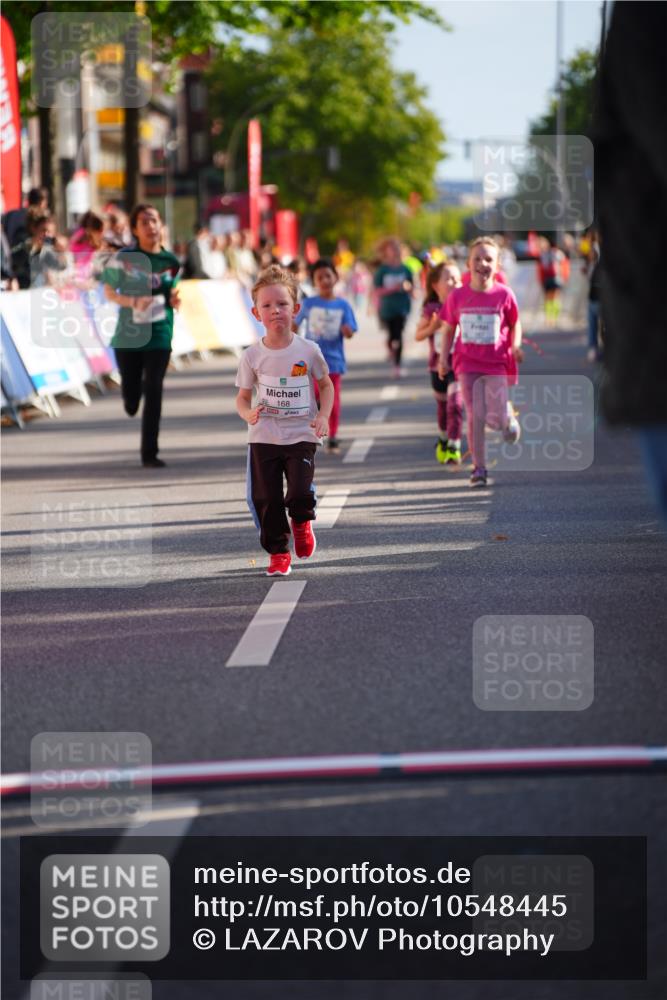 20.09.2026 - PSD Bank Halbmarathon LAZAROV Photography http://msf.ph/oto/10548445 20.09.2026 10:34:23 Ziel 168, 267, 268, 295, 367 meine-sportfotos.de