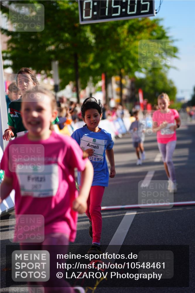 20.09.2026 - PSD Bank Halbmarathon LAZAROV Photography http://msf.ph/oto/10548461 20.09.2026 10:34:29 Ziel 143, 147, 168, 267, 268, 270, 350, 367 meine-sportfotos.de