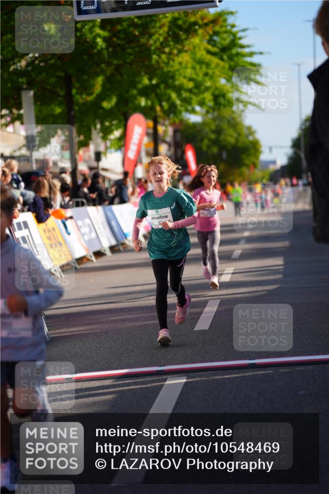 20.09.2026 - PSD Bank Halbmarathon LAZAROV Photography http://msf.ph/oto/10548469 20.09.2026 10:34:33 Ziel 143, 147, 168, 239, 267, 268, 270, 350, 367 meine-sportfotos.de