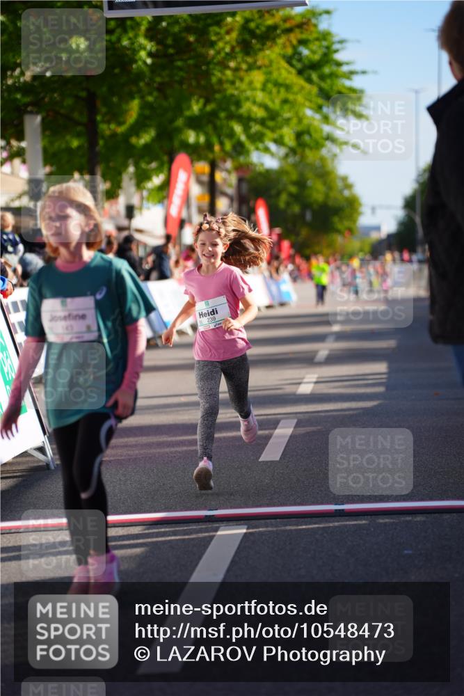 20.09.2026 - PSD Bank Halbmarathon LAZAROV Photography http://msf.ph/oto/10548473 20.09.2026 10:34:35 Ziel 143, 147, 239, 268, 270, 350, 367 meine-sportfotos.de