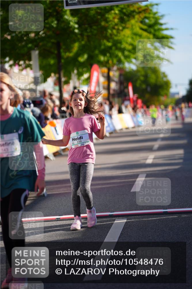 20.09.2026 - PSD Bank Halbmarathon LAZAROV Photography http://msf.ph/oto/10548476 20.09.2026 10:34:36 Ziel 143, 147, 239, 270, 350 meine-sportfotos.de
