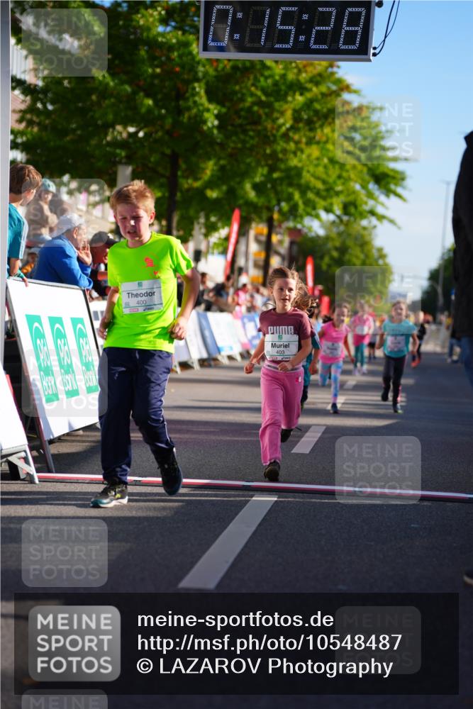 20.09.2026 - PSD Bank Halbmarathon LAZAROV Photography http://msf.ph/oto/10548487 20.09.2026 10:34:52 Ziel 195, 383, 400, 403, 452 meine-sportfotos.de