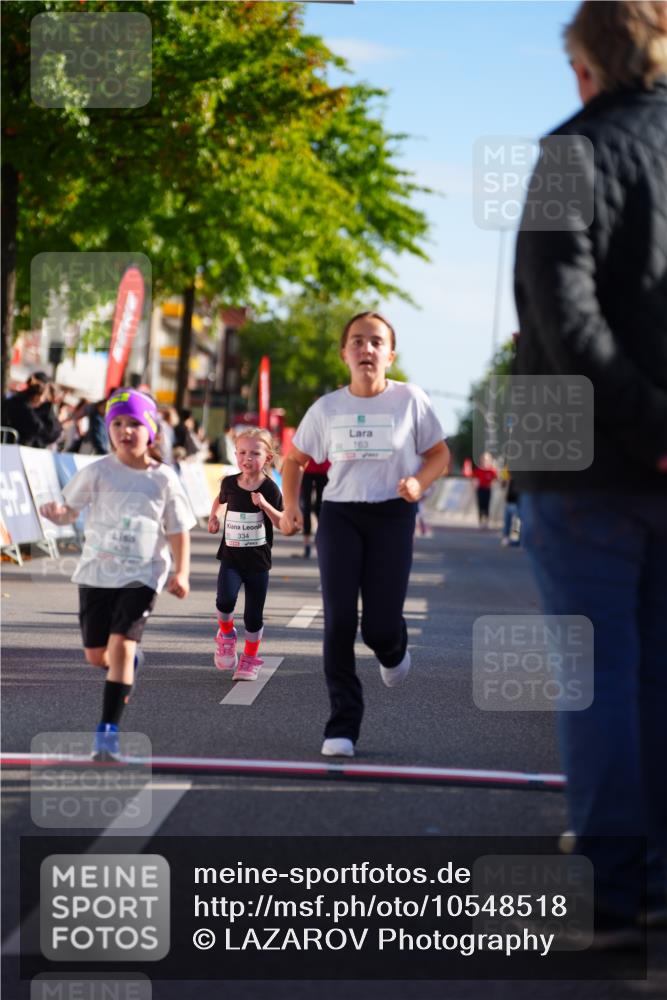 20.09.2026 - PSD Bank Halbmarathon LAZAROV Photography http://msf.ph/oto/10548518 20.09.2026 10:35:08 Ziel 119, 161, 163, 334, 378, 401, 428 meine-sportfotos.de