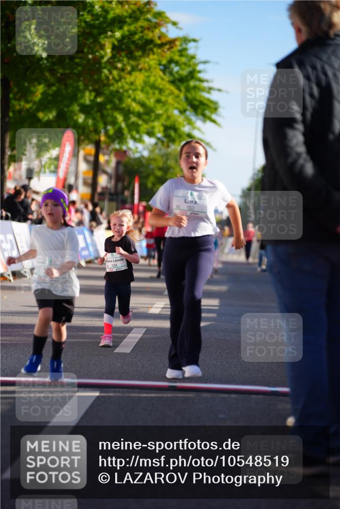 20.09.2026 - PSD Bank Halbmarathon LAZAROV Photography http://msf.ph/oto/10548519 20.09.2026 10:35:08 Ziel 119, 161, 163, 334, 378, 401, 428 meine-sportfotos.de