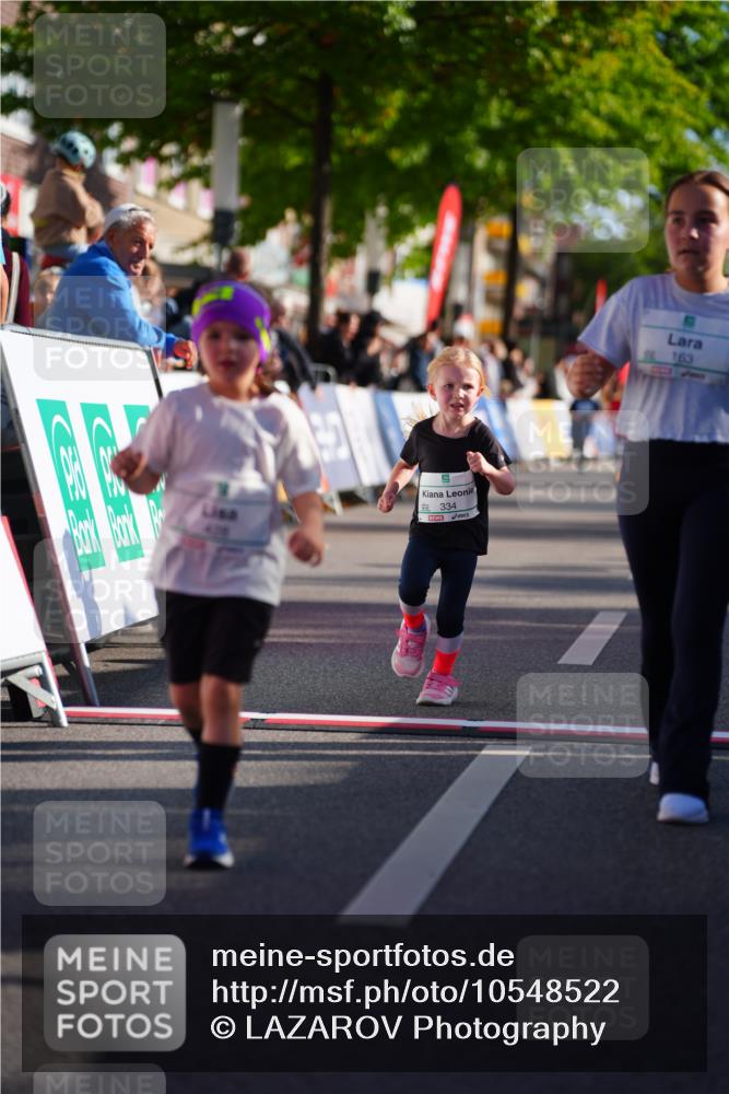20.09.2026 - PSD Bank Halbmarathon LAZAROV Photography http://msf.ph/oto/10548522 20.09.2026 10:35:09 Ziel 119, 161, 163, 334, 401, 428 meine-sportfotos.de