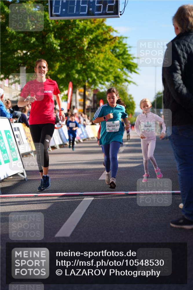 20.09.2026 - PSD Bank Halbmarathon LAZAROV Photography http://msf.ph/oto/10548530 20.09.2026 10:35:16 Ziel 203, 287, 303, 311, 334 meine-sportfotos.de