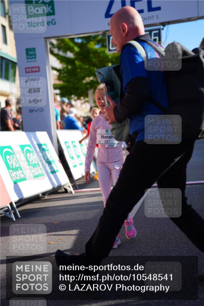 20.09.2026 - PSD Bank Halbmarathon LAZAROV Photography http://msf.ph/oto/10548541 20.09.2026 10:35:20 Ziel 203, 287, 303, 311, 423, 440 meine-sportfotos.de