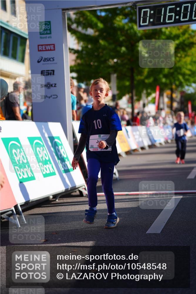 20.09.2026 - PSD Bank Halbmarathon LAZAROV Photography http://msf.ph/oto/10548548 20.09.2026 10:35:24 Ziel 203, 287, 303, 311, 423, 440, 460 meine-sportfotos.de