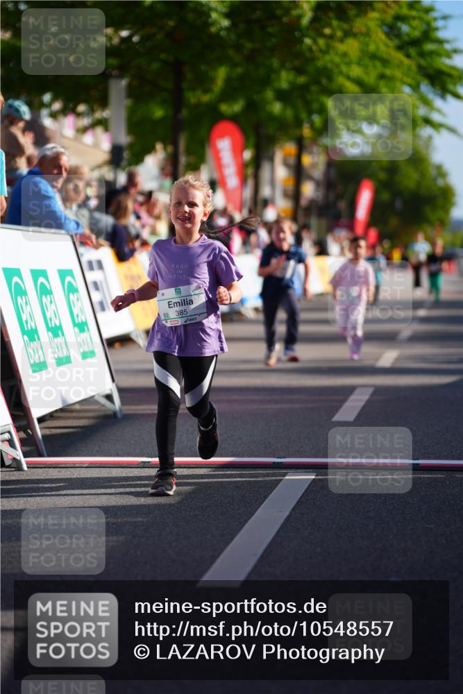 20.09.2026 - PSD Bank Halbmarathon LAZAROV Photography http://msf.ph/oto/10548557 20.09.2026 10:35:31 Ziel 169, 366, 385, 460 meine-sportfotos.de