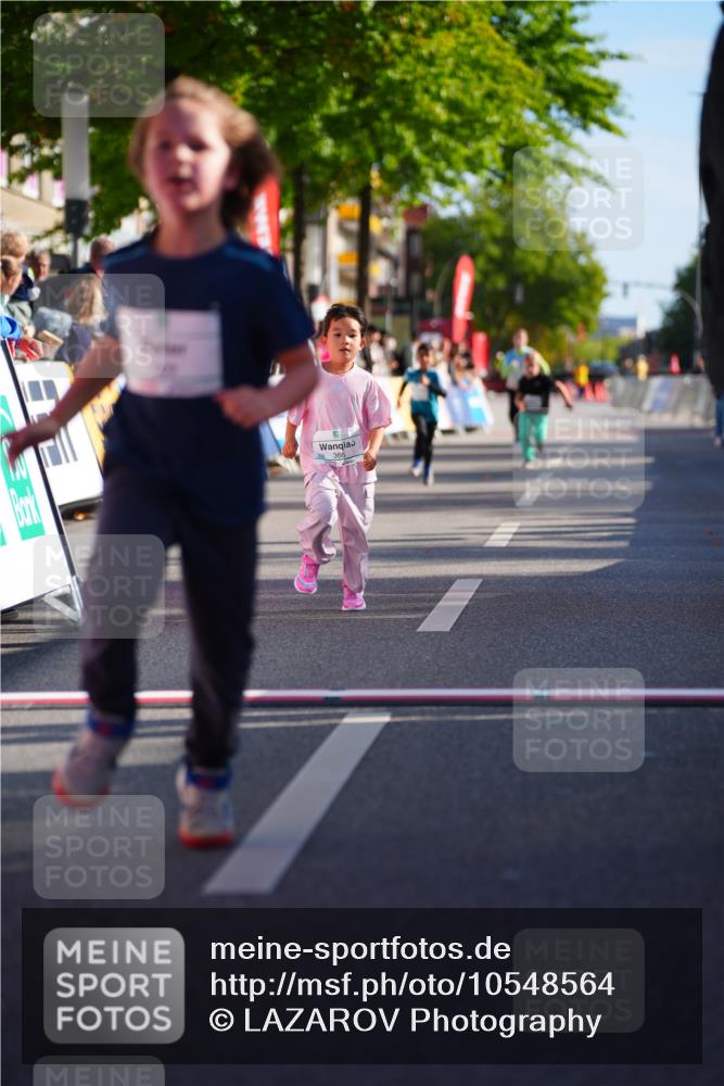 20.09.2026 - PSD Bank Halbmarathon LAZAROV Photography http://msf.ph/oto/10548564 20.09.2026 10:35:33 Ziel 169, 192, 366, 385, 460 meine-sportfotos.de