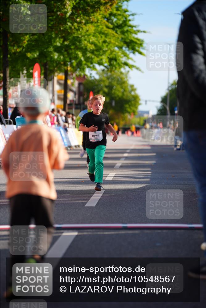 20.09.2026 - PSD Bank Halbmarathon LAZAROV Photography http://msf.ph/oto/10548567 20.09.2026 10:35:37 Ziel 169, 192, 320, 366, 385, 404 meine-sportfotos.de