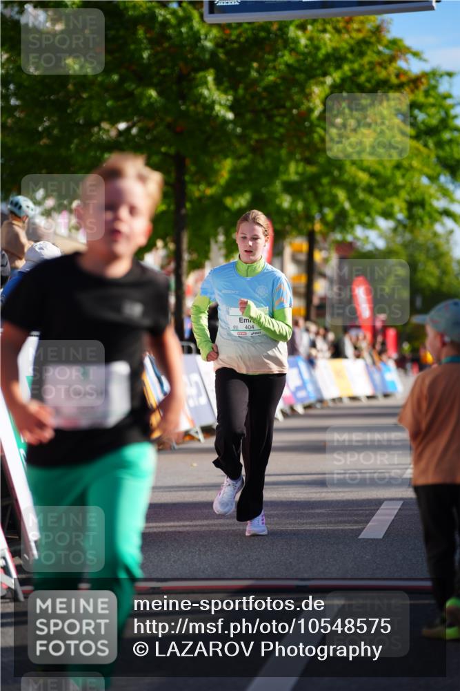 20.09.2026 - PSD Bank Halbmarathon LAZAROV Photography http://msf.ph/oto/10548575 20.09.2026 10:35:40 Ziel 169, 192, 320, 366, 404 meine-sportfotos.de