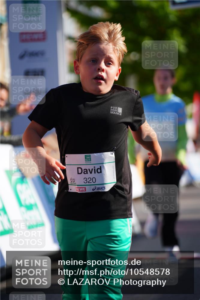 20.09.2026 - PSD Bank Halbmarathon LAZAROV Photography http://msf.ph/oto/10548578 20.09.2026 10:35:40 Ziel 169, 192, 320, 366, 404 meine-sportfotos.de