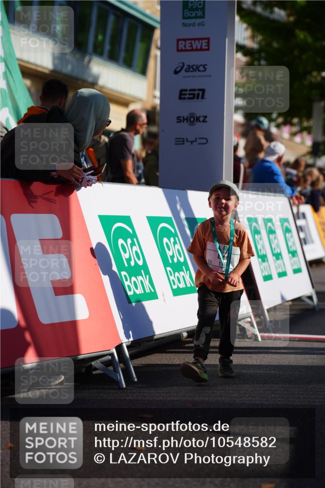 20.09.2026 - PSD Bank Halbmarathon LAZAROV Photography http://msf.ph/oto/10548582 20.09.2026 10:35:45 Ziel 192, 320, 404 meine-sportfotos.de