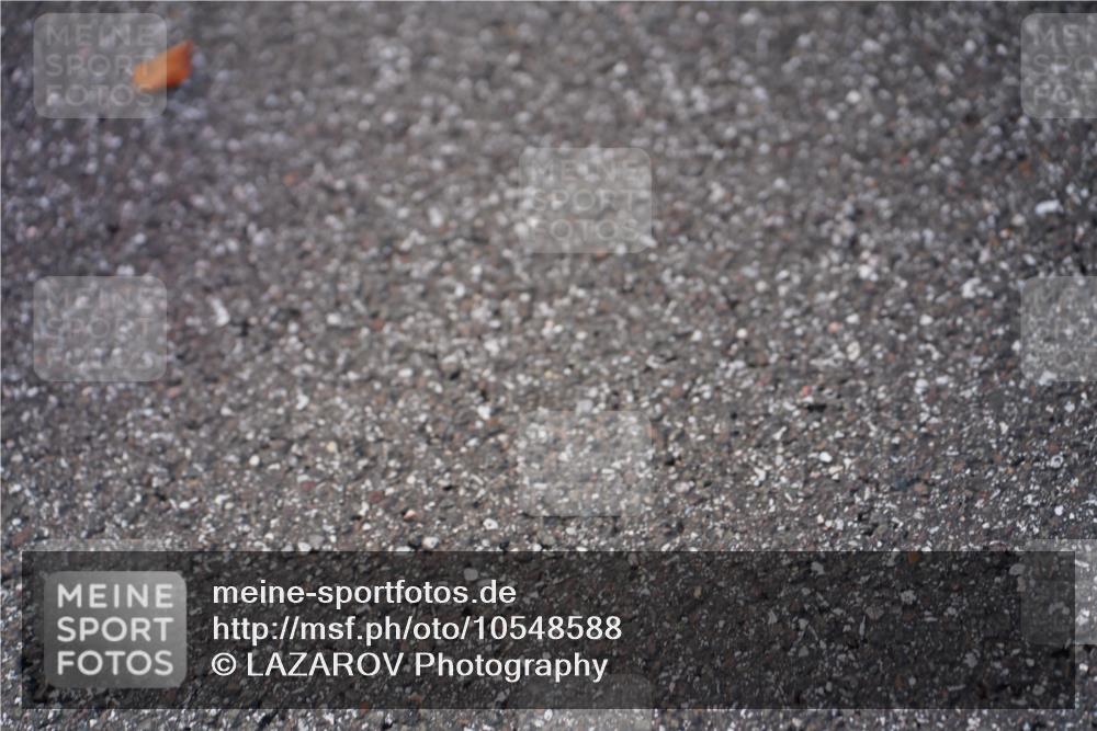 20.09.2026 - PSD Bank Halbmarathon LAZAROV Photography http://msf.ph/oto/10548588 20.09.2026 10:35:55 Ziel  meine-sportfotos.de