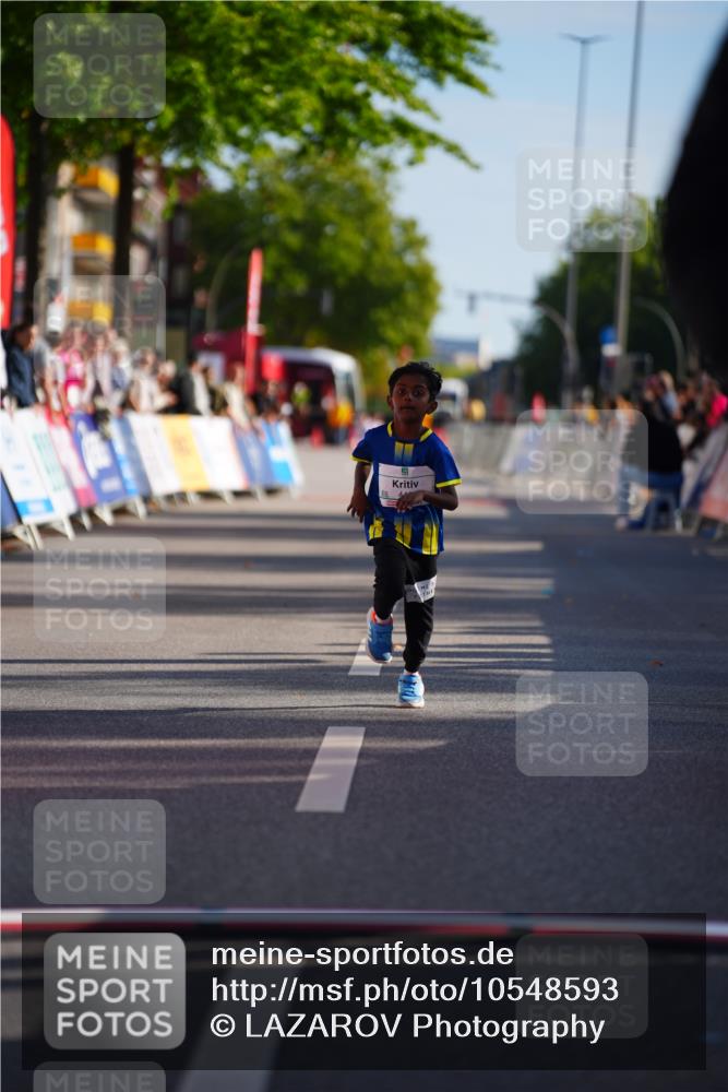 20.09.2026 - PSD Bank Halbmarathon LAZAROV Photography http://msf.ph/oto/10548593 20.09.2026 10:36:15 Ziel 442 meine-sportfotos.de