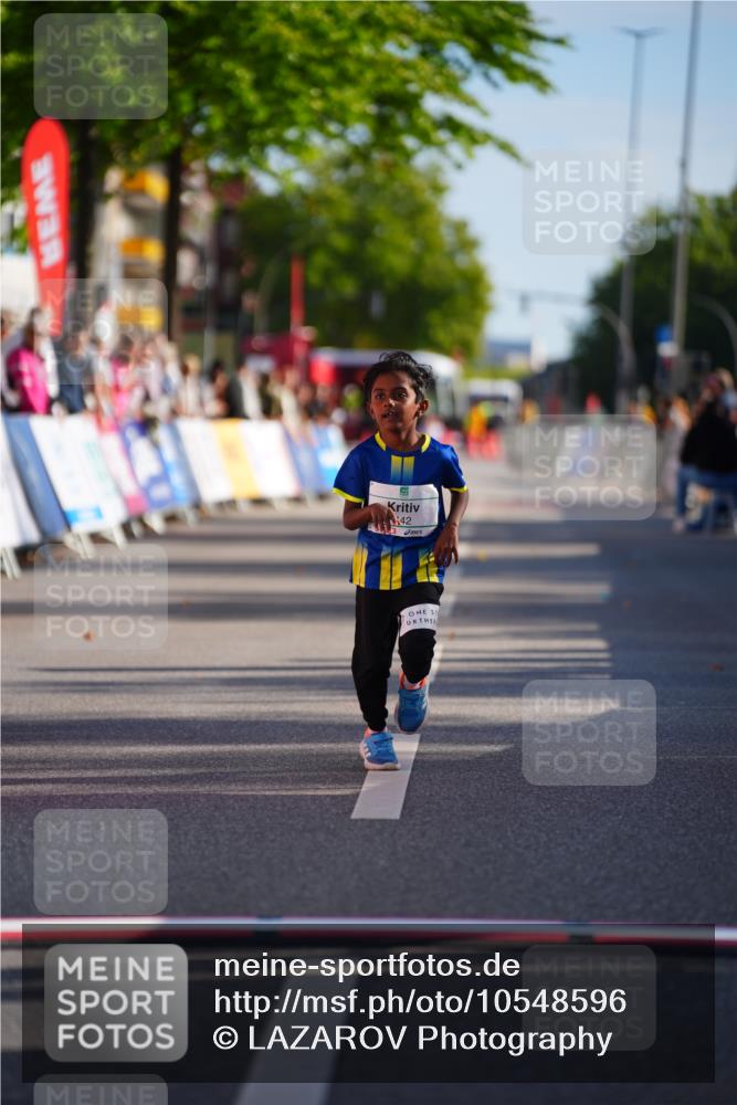 20.09.2026 - PSD Bank Halbmarathon LAZAROV Photography http://msf.ph/oto/10548596 20.09.2026 10:36:16 Ziel 442 meine-sportfotos.de
