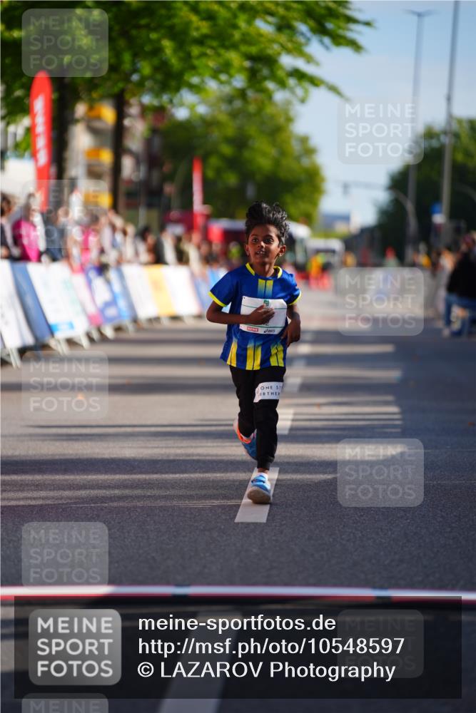 20.09.2026 - PSD Bank Halbmarathon LAZAROV Photography http://msf.ph/oto/10548597 20.09.2026 10:36:16 Ziel 442 meine-sportfotos.de