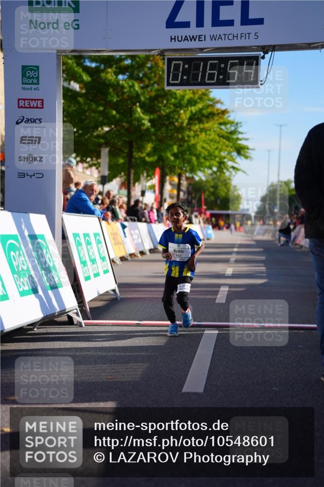 20.09.2026 - PSD Bank Halbmarathon LAZAROV Photography http://msf.ph/oto/10548601 20.09.2026 10:36:18 Ziel 442 meine-sportfotos.de