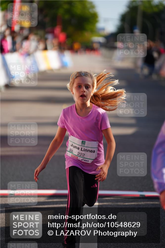 20.09.2026 - PSD Bank Halbmarathon LAZAROV Photography http://msf.ph/oto/10548629 20.09.2026 10:37:00 Ziel 222, 289 meine-sportfotos.de