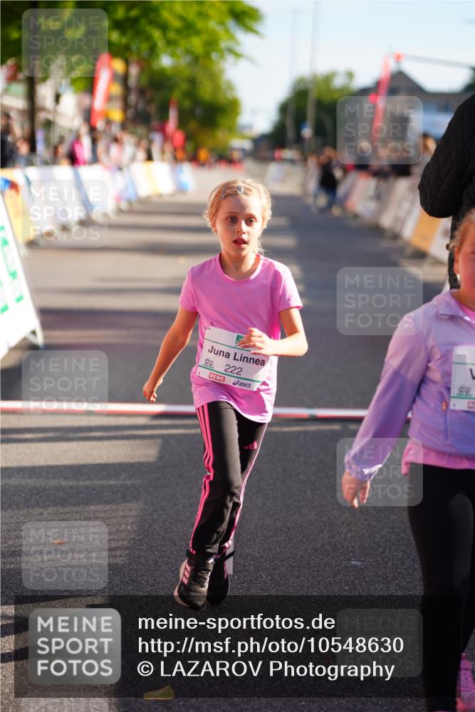 20.09.2026 - PSD Bank Halbmarathon LAZAROV Photography http://msf.ph/oto/10548630 20.09.2026 10:37:00 Ziel 222, 289 meine-sportfotos.de