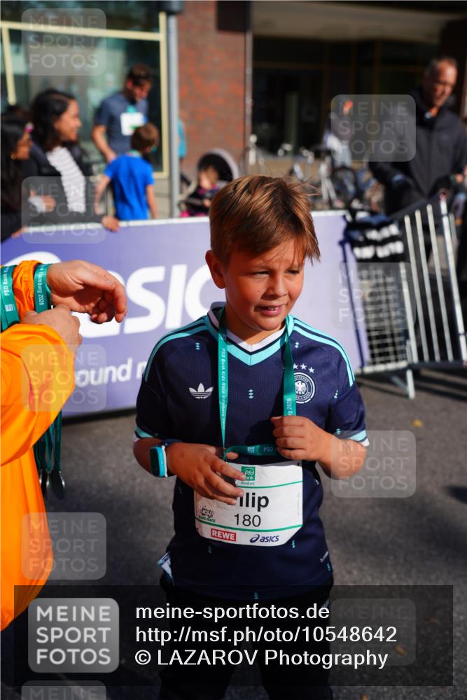 20.09.2026 - PSD Bank Halbmarathon LAZAROV Photography http://msf.ph/oto/10548642 20.09.2026 10:37:38 Ziel 180 meine-sportfotos.de