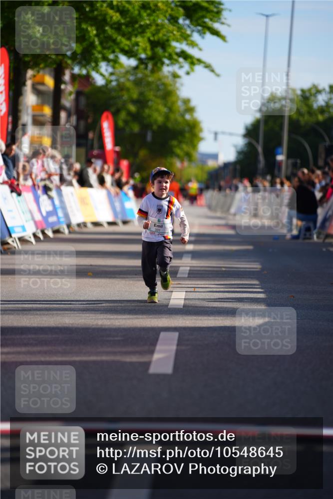20.09.2026 - PSD Bank Halbmarathon LAZAROV Photography http://msf.ph/oto/10548645 20.09.2026 10:37:47 Ziel 331 meine-sportfotos.de