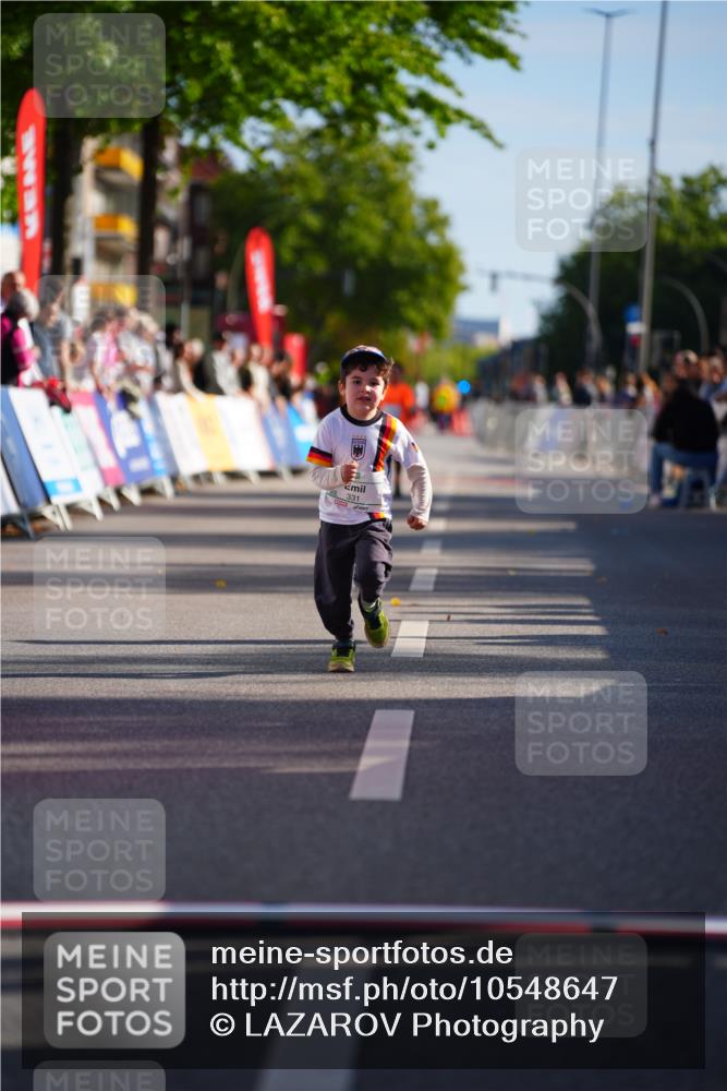 20.09.2026 - PSD Bank Halbmarathon LAZAROV Photography http://msf.ph/oto/10548647 20.09.2026 10:37:48 Ziel 331 meine-sportfotos.de