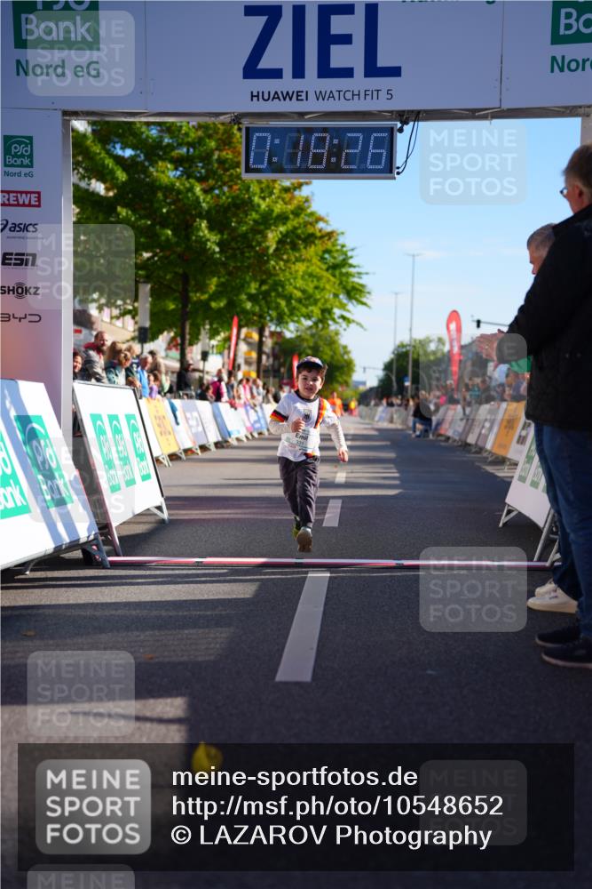 20.09.2026 - PSD Bank Halbmarathon LAZAROV Photography http://msf.ph/oto/10548652 20.09.2026 10:37:50 Ziel 331 meine-sportfotos.de
