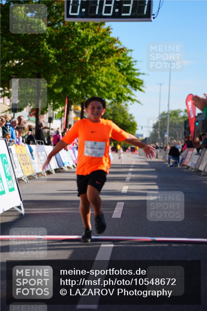 20.09.2026 - PSD Bank Halbmarathon LAZAROV Photography http://msf.ph/oto/10548672 20.09.2026 10:38:01 Ziel 220 meine-sportfotos.de